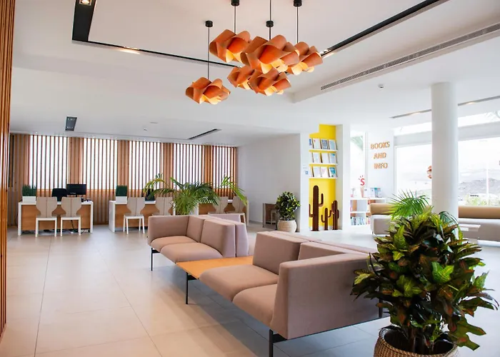 Hoteles con jacuzzi en Puerto del Carmen (Lanzarote)