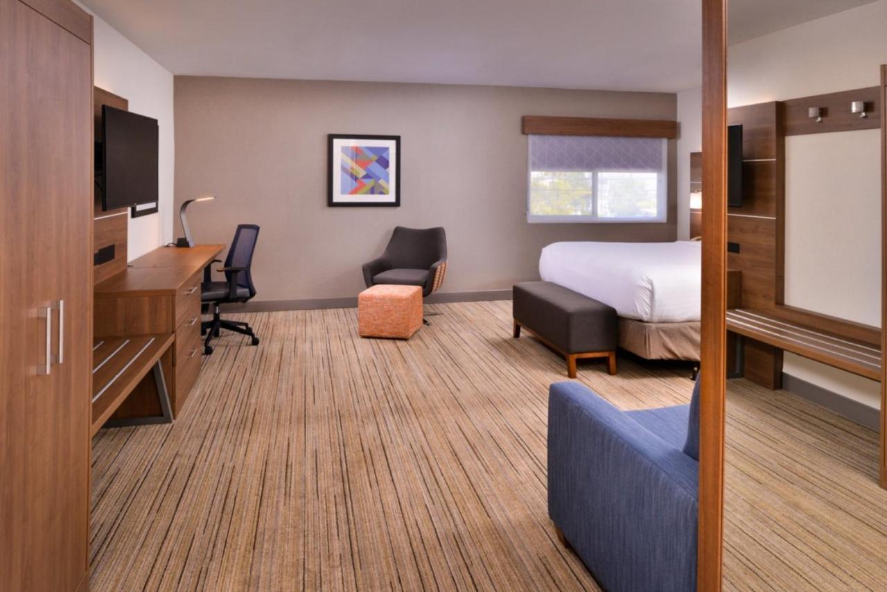 Executive King Room - Non-Smoking