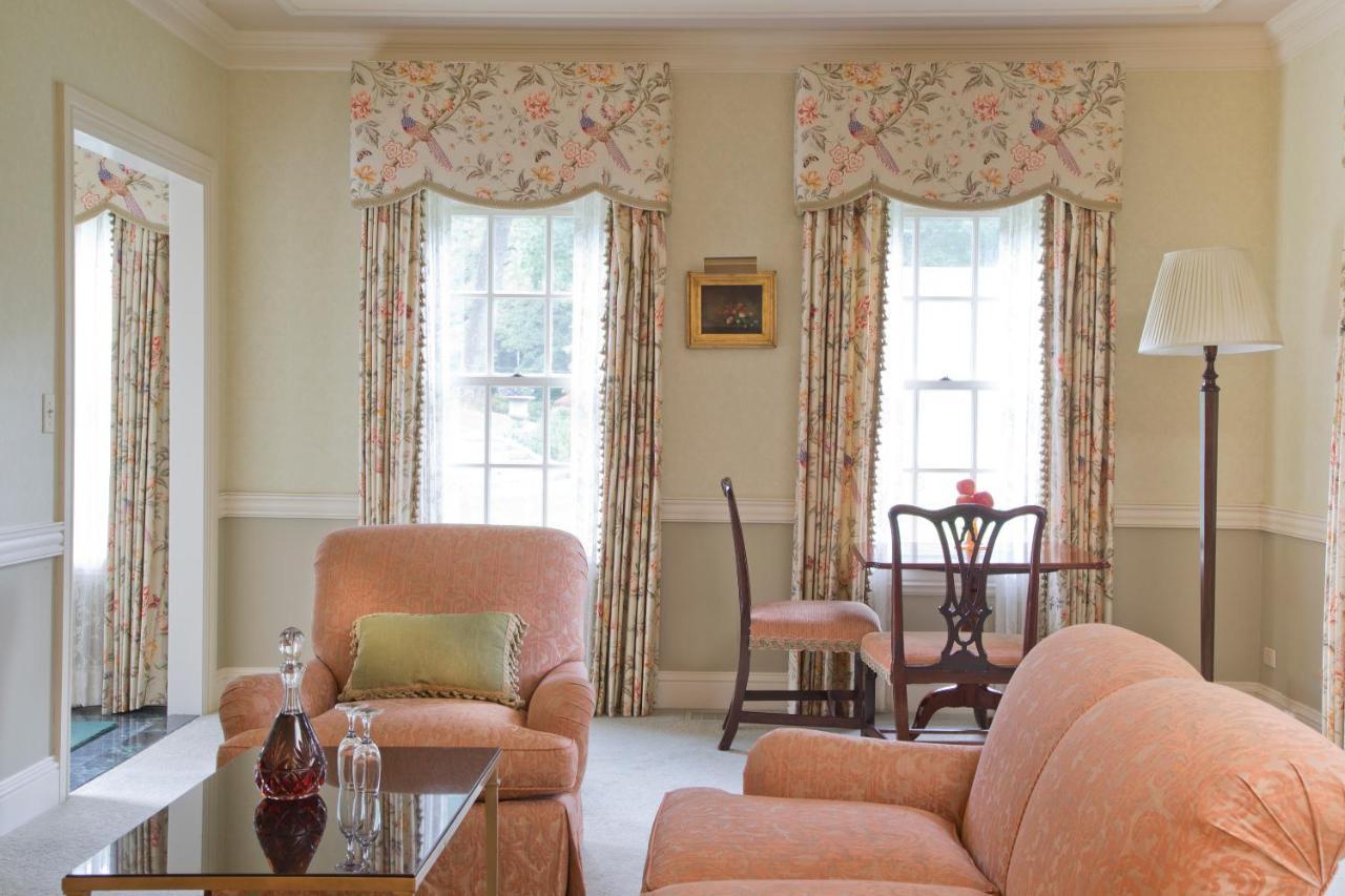 Deluxe King Suite