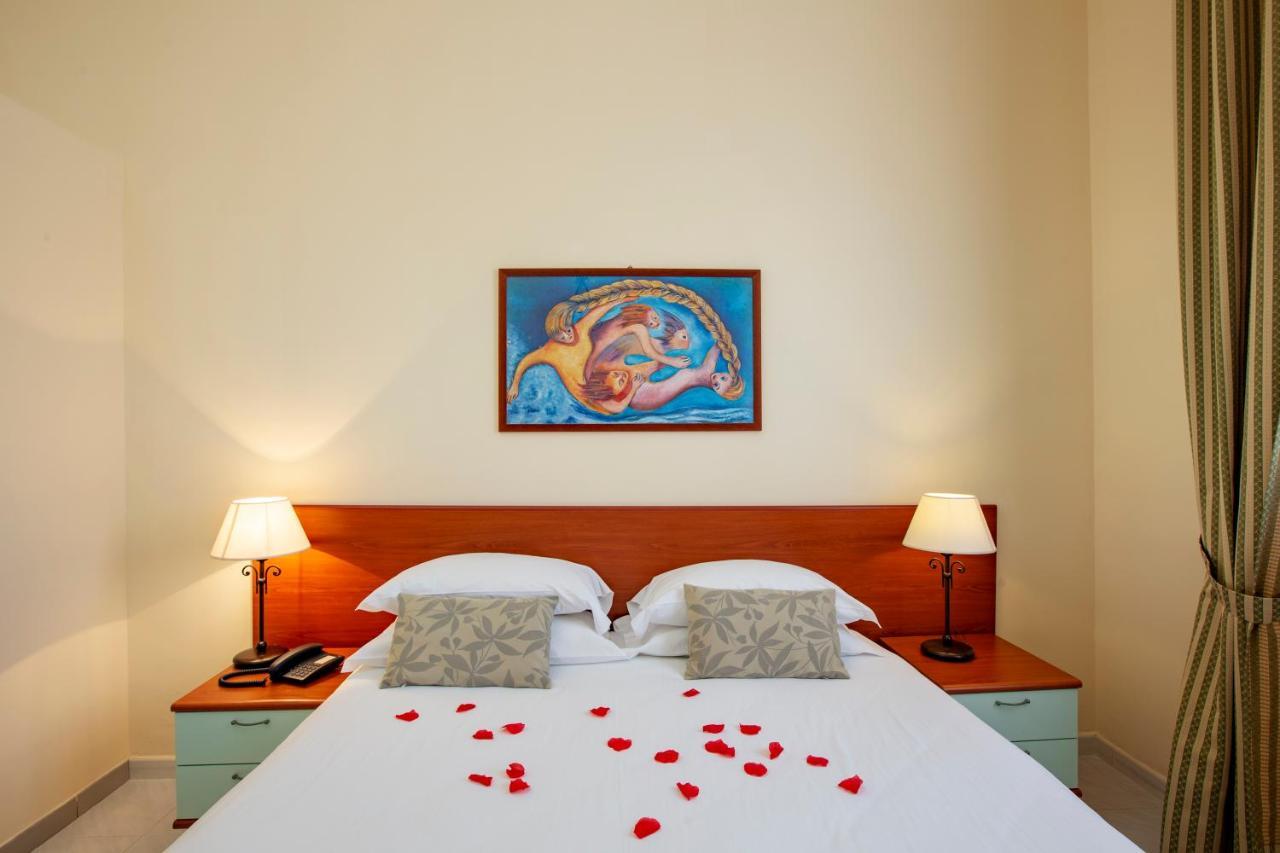 Standard Double Room,1002872673:JPEG