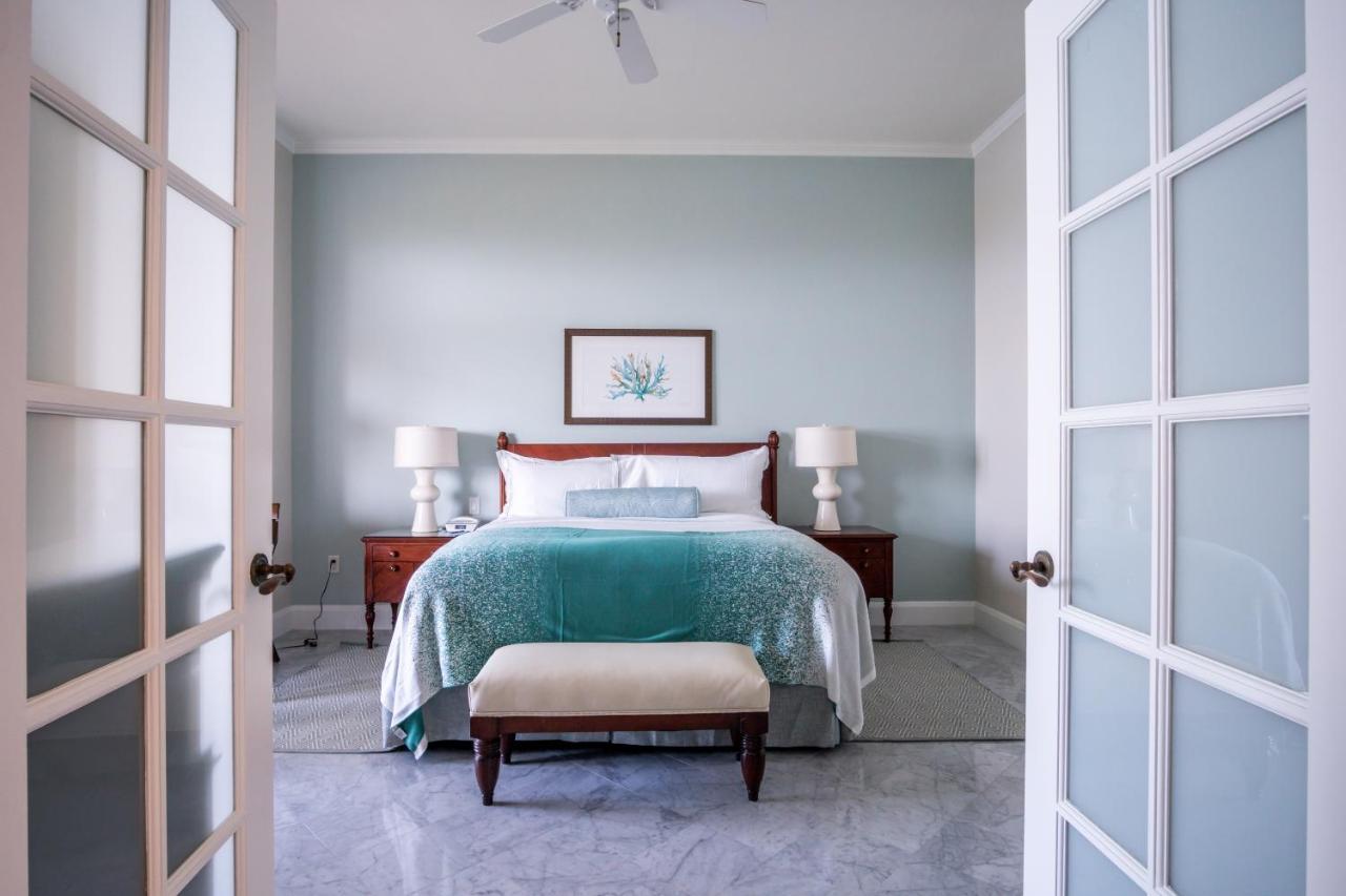 Luxury 3 BR Residence