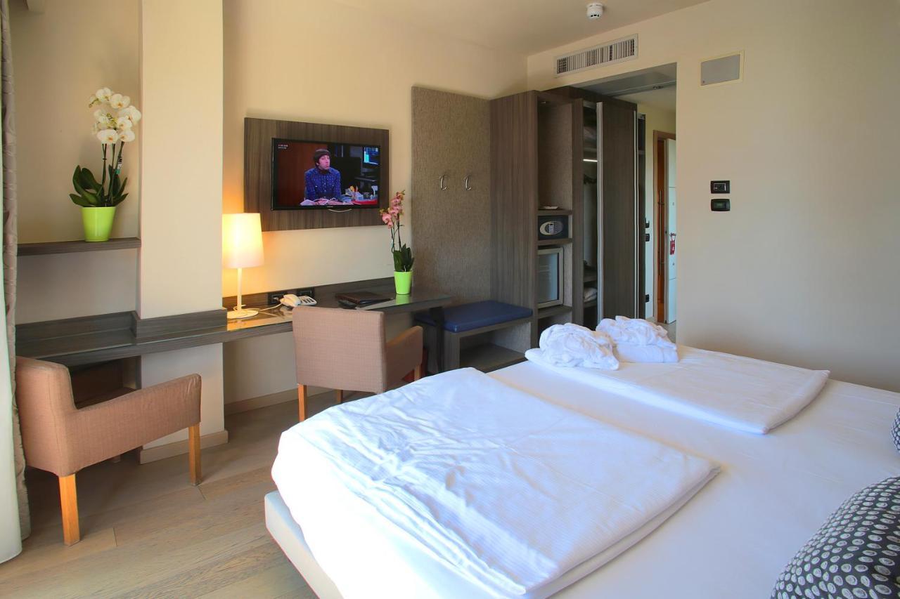 Double Room Lake View