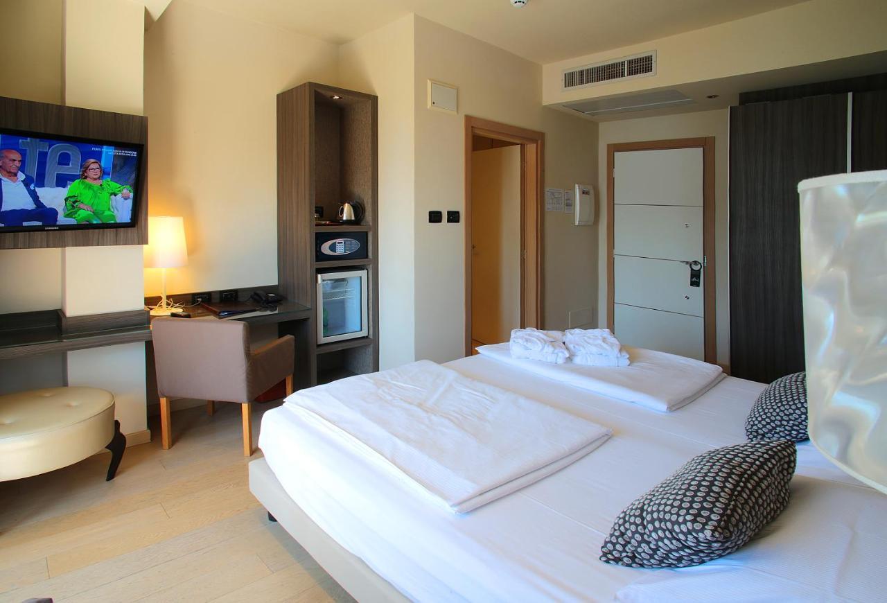 Double Room Lake View