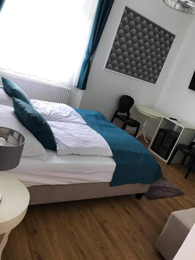 Quarto Duplo