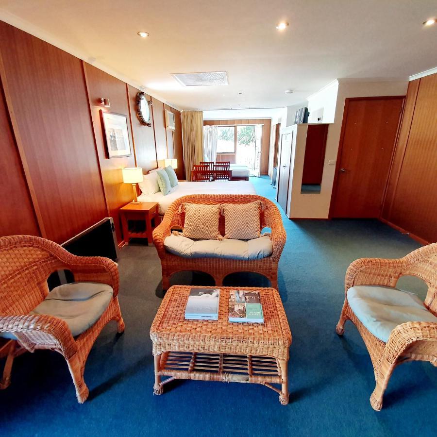 Deluxe Family Suite