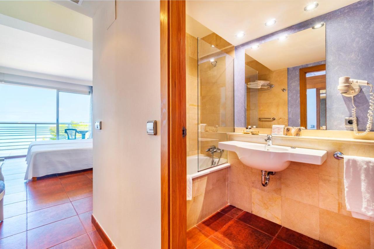 Triple Room with Balcony