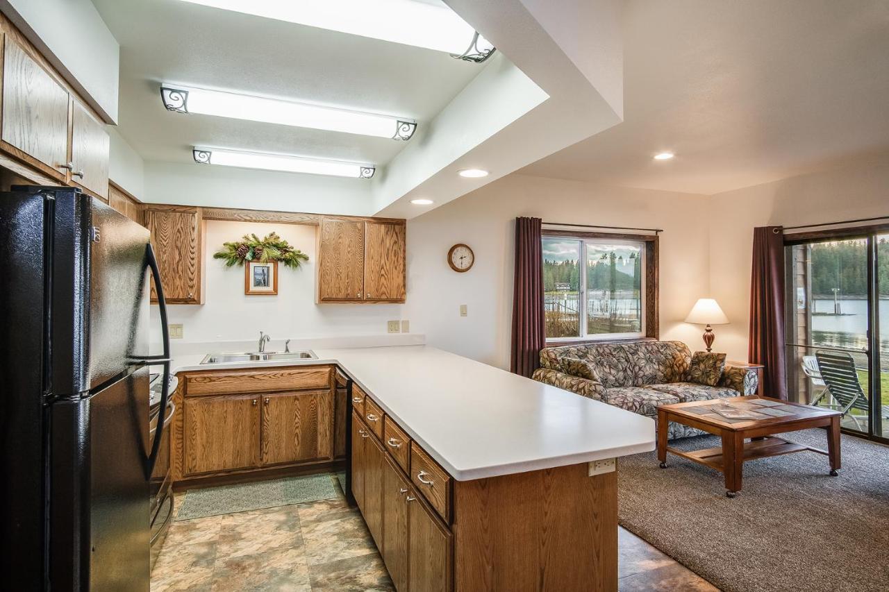 Suite with Lake View