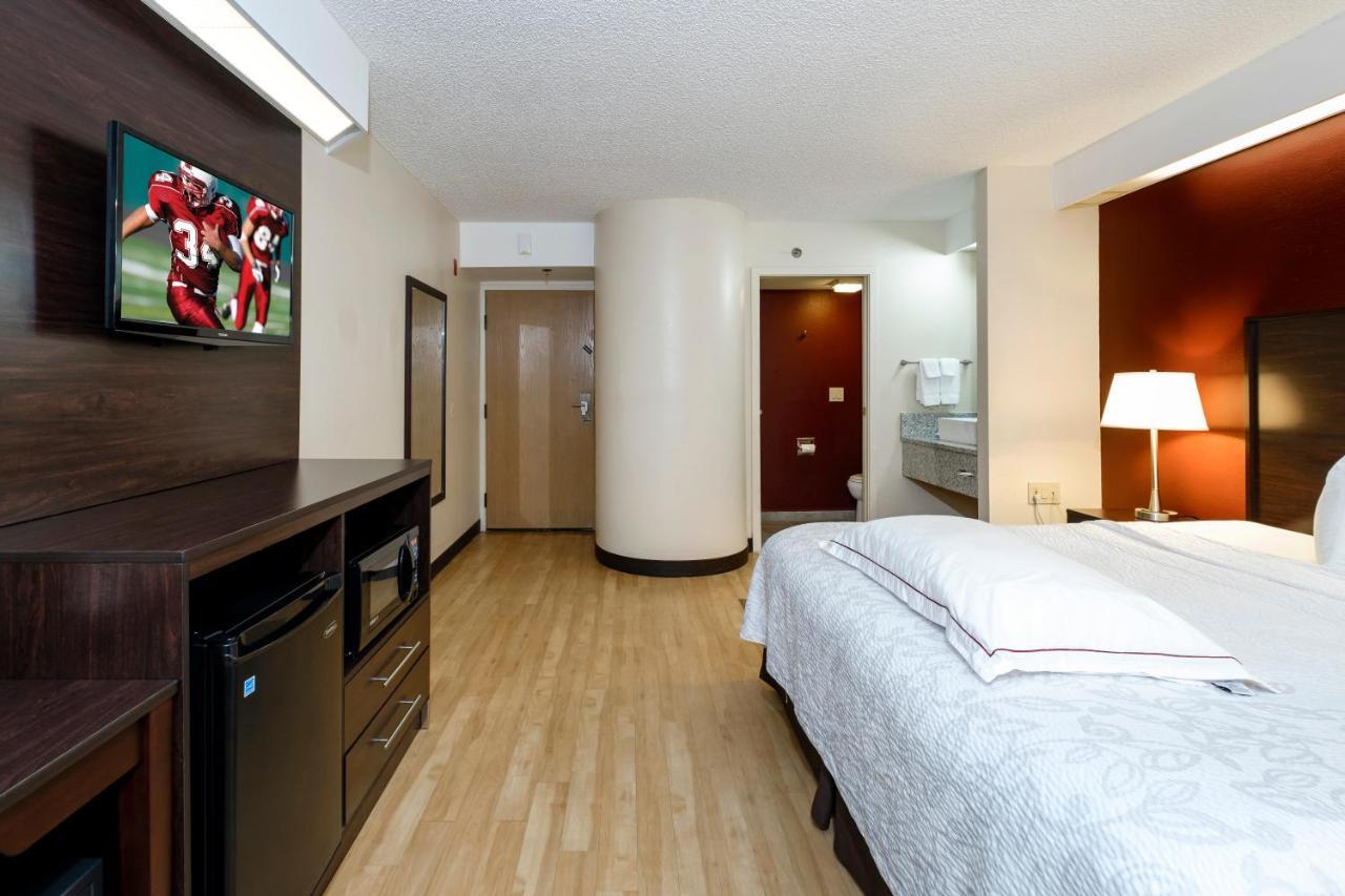 Premium King Room Pool Side Smoke Free