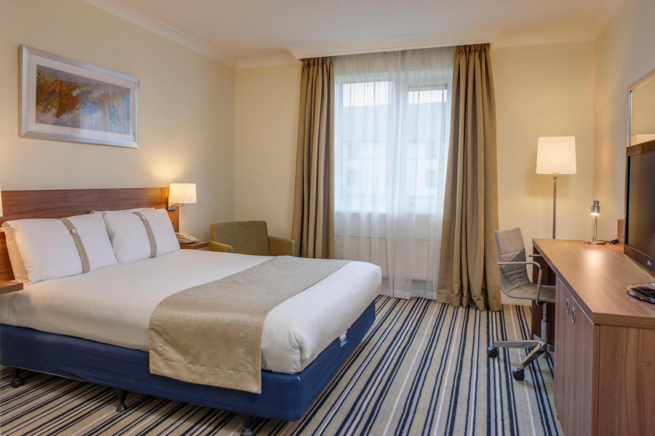 1 Double Standard Accessible Ground Floor