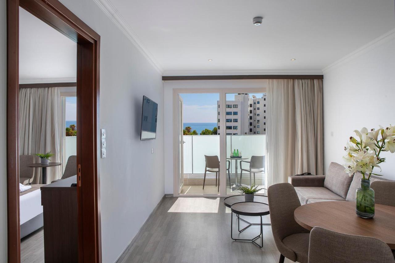 Suite with Sea View