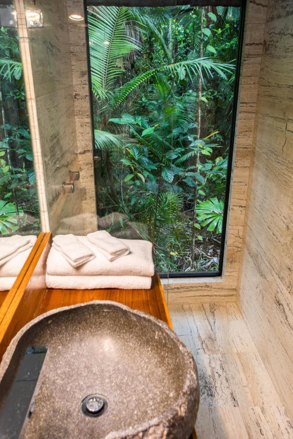 Rainforest Cabin with Balcony