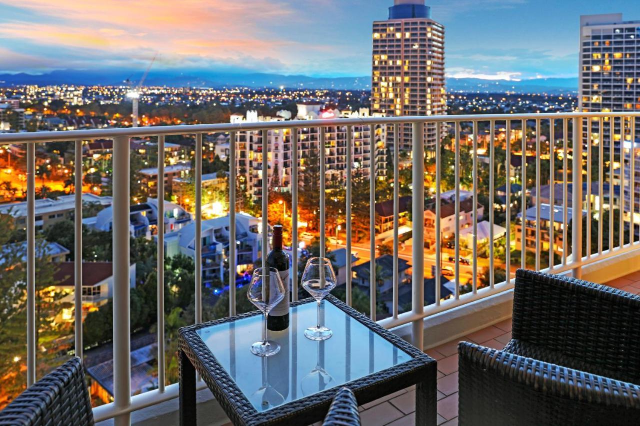 One-Bedroom Apartment - City View