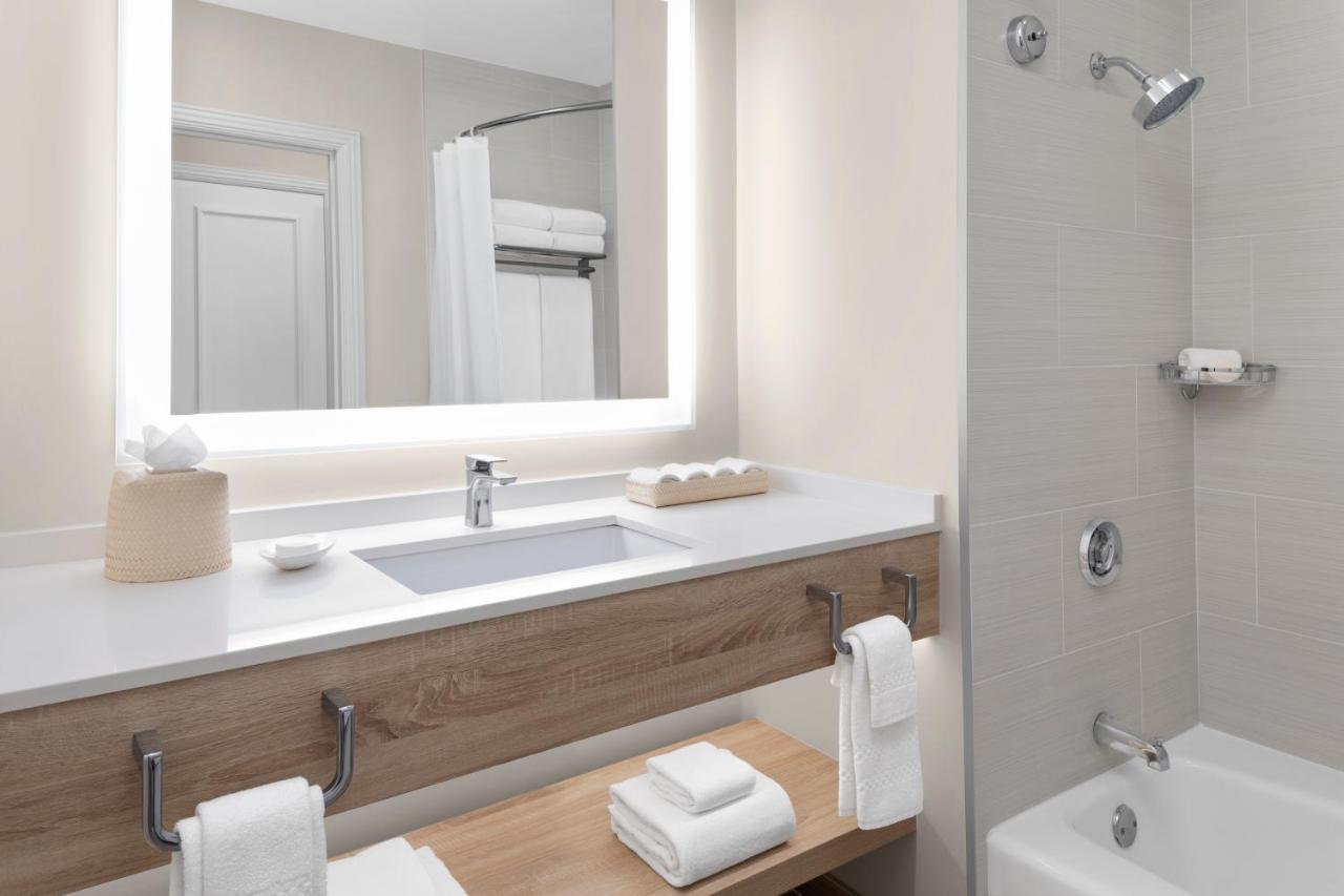 1 Bedroom Regal Suite,1038904303:JPEG