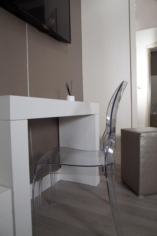 Single Room,106960356:JPEG