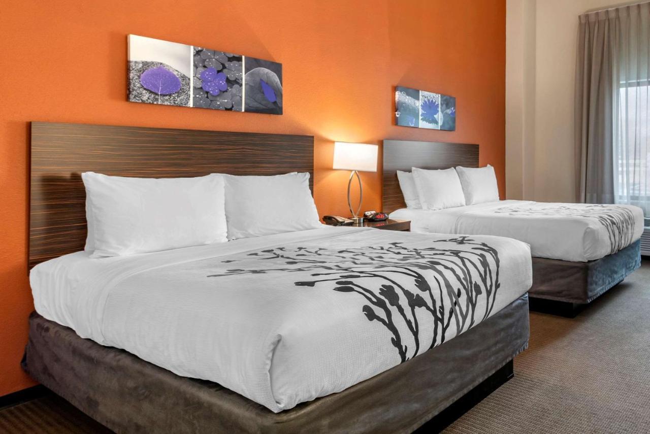 Queen Room with Two Queen Beds - Non-Smoking