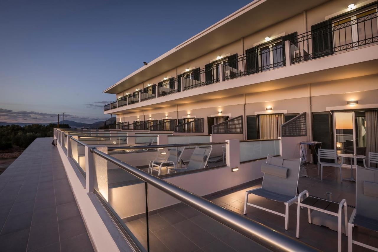 Deluxe Double Room with Balcony and Sea View