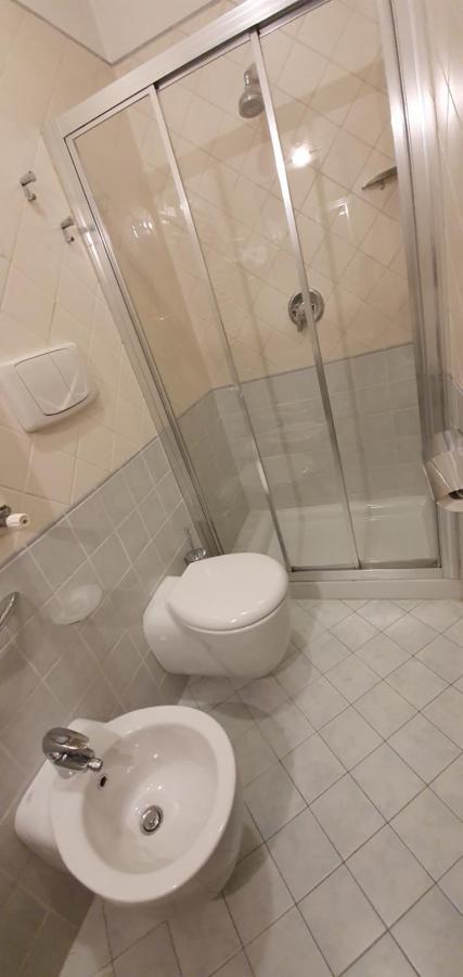 Double Room,1296818260:JPEG