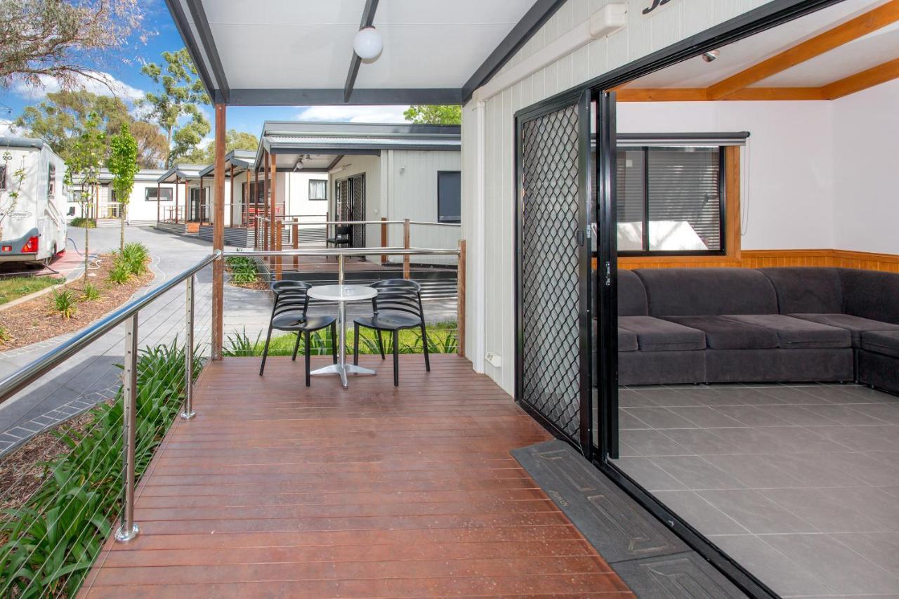 Three Bedroom Deluxe Villa Unit (8 Berth)
