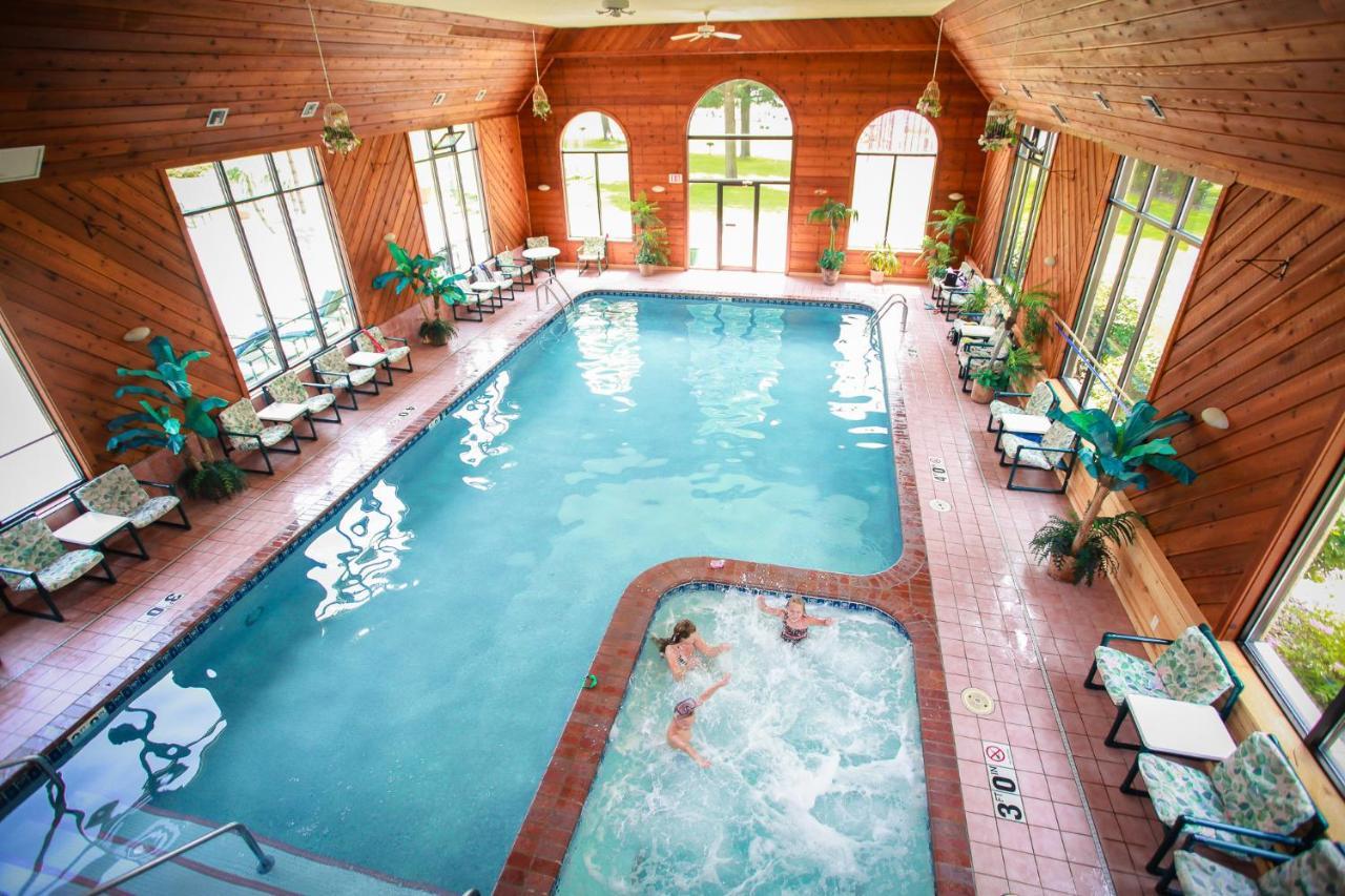 Jacuzzi King Room Garden View