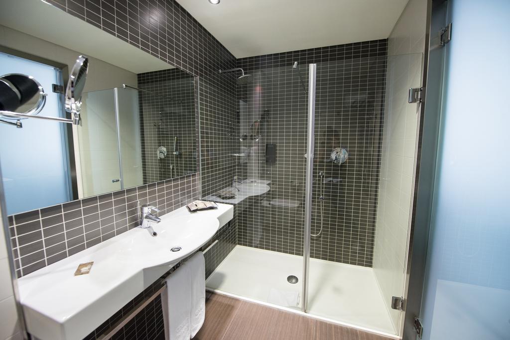 Double Room with free airport shuttle,109233693:JPEG