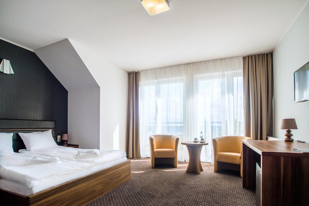 Deluxe Double Room with Balcony from the bay side