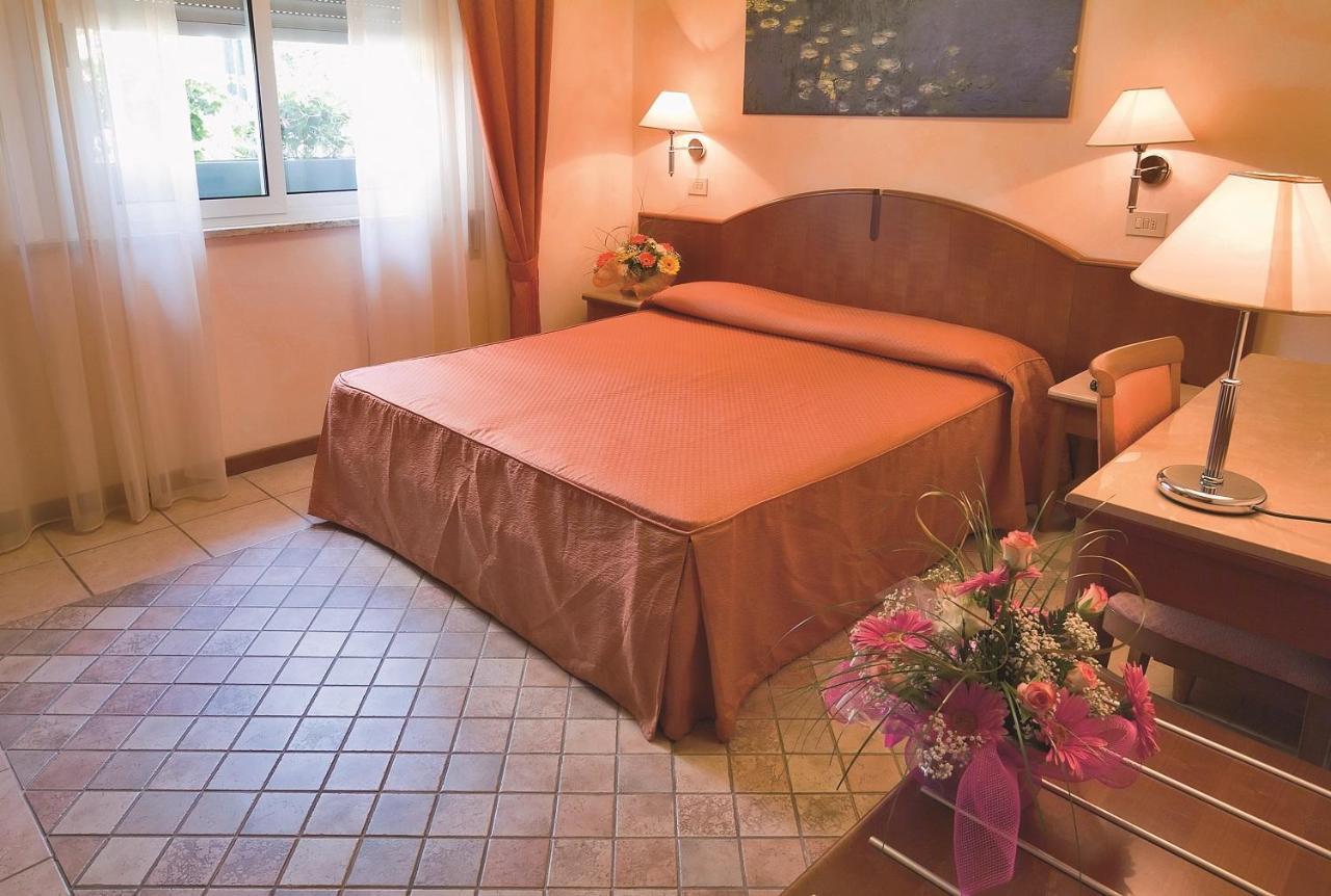 Standard Double Room,1257554536:JPEG