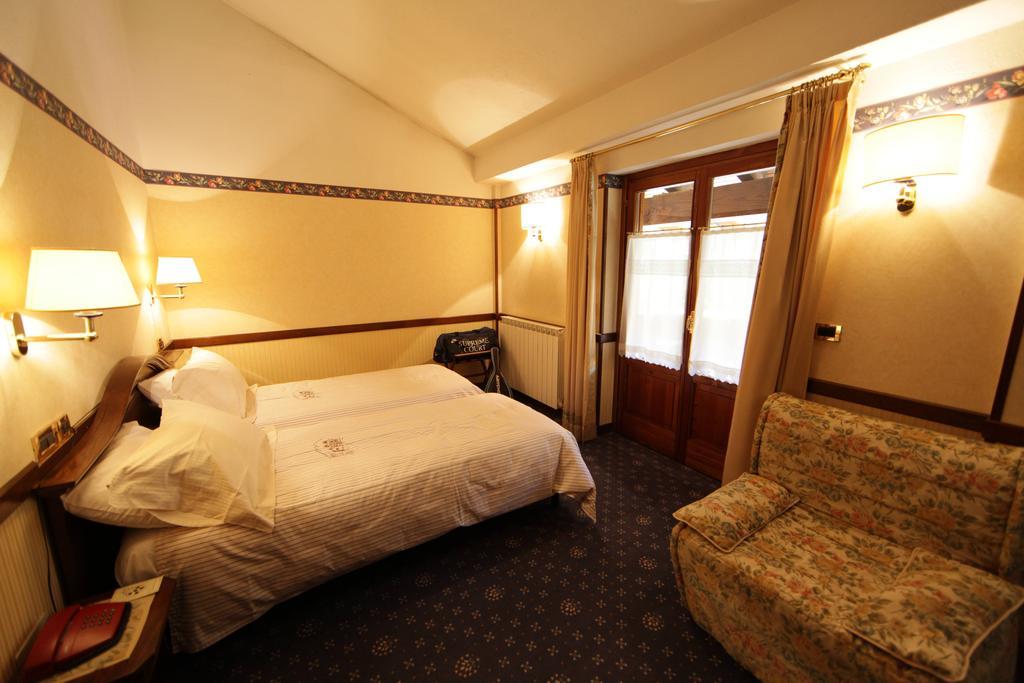 Double or Twin Room,1021368625:JPEG