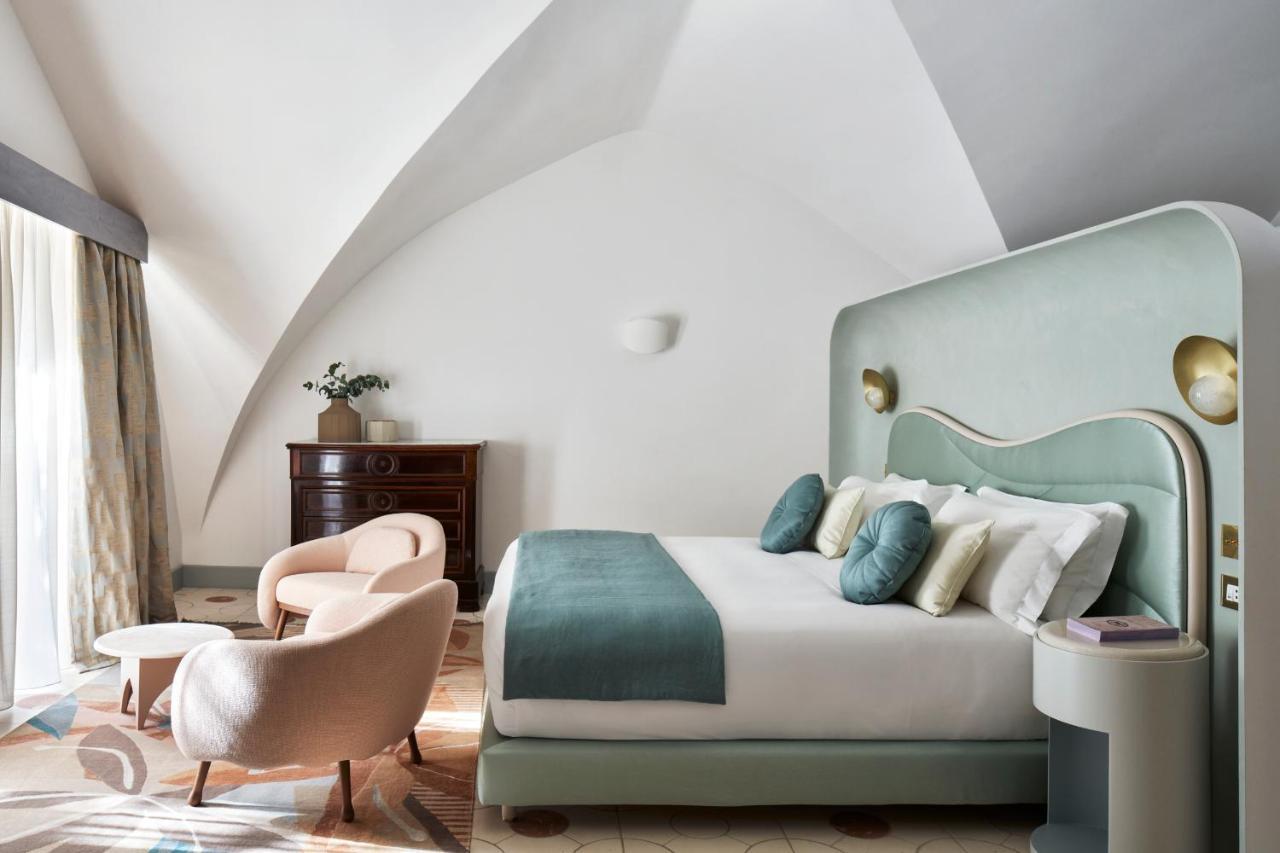 Zimmer mit Kingsize-Bett