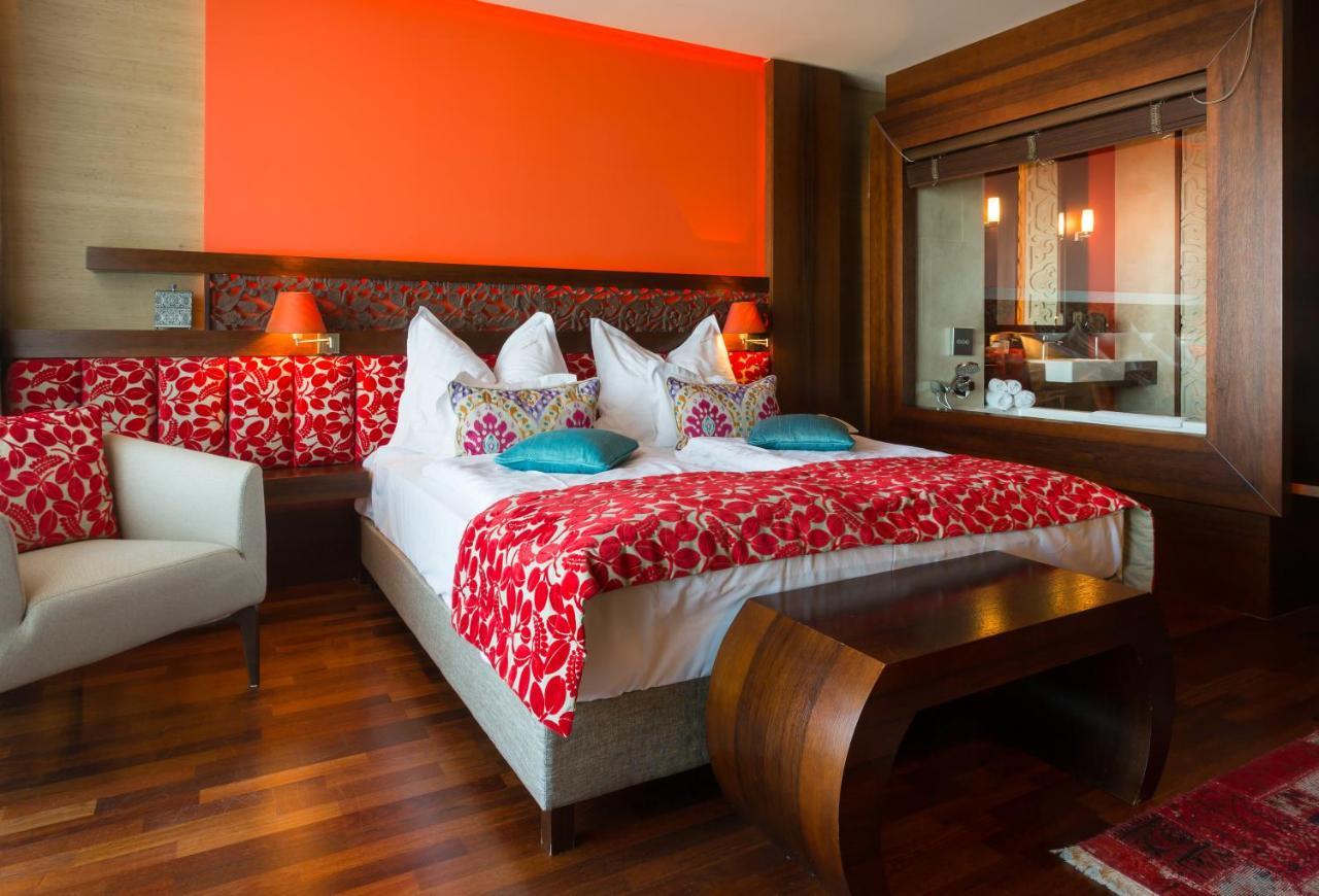 Deluxe Plus Double Room with Balcony and Spectacular Lake View