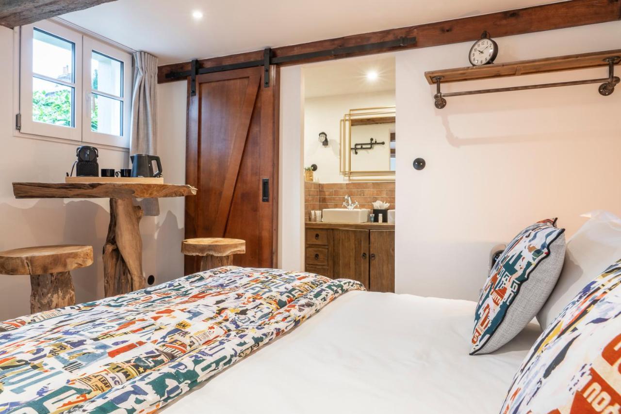 Double Room Private Bathroom