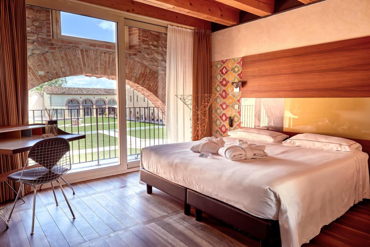 Deluxe Double or Twin Room Spa Access