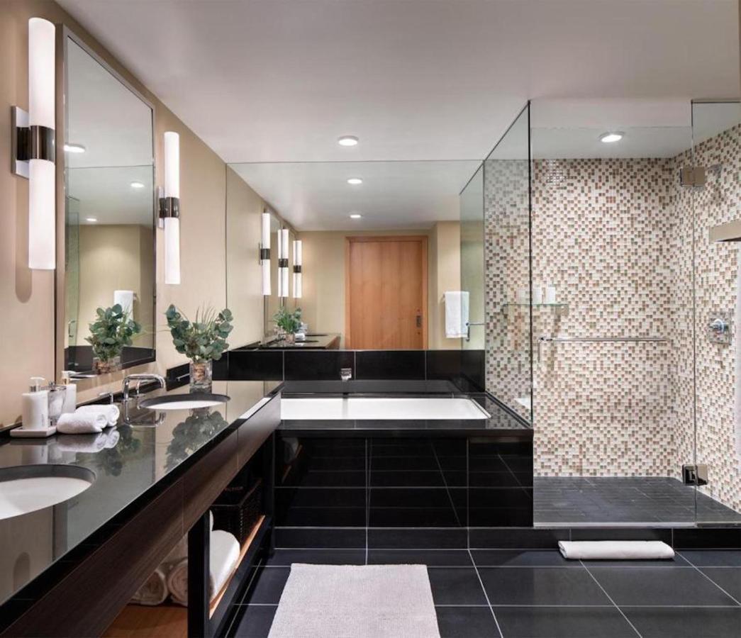Two-Bedroom Suite,1260907660:JPEG