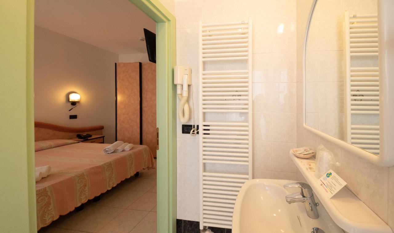 Quadruple Room Sea View,1539262402:JPEG