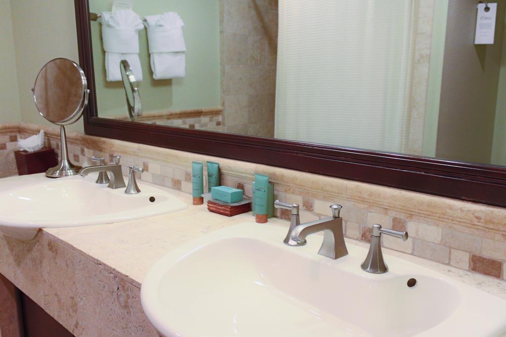 King Junior Suite (Garden View)