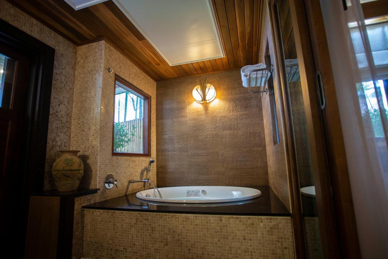 Deluxe Jacuzzi