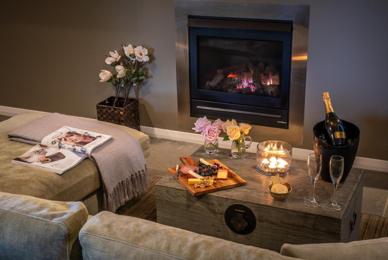 Deluxe King Suite