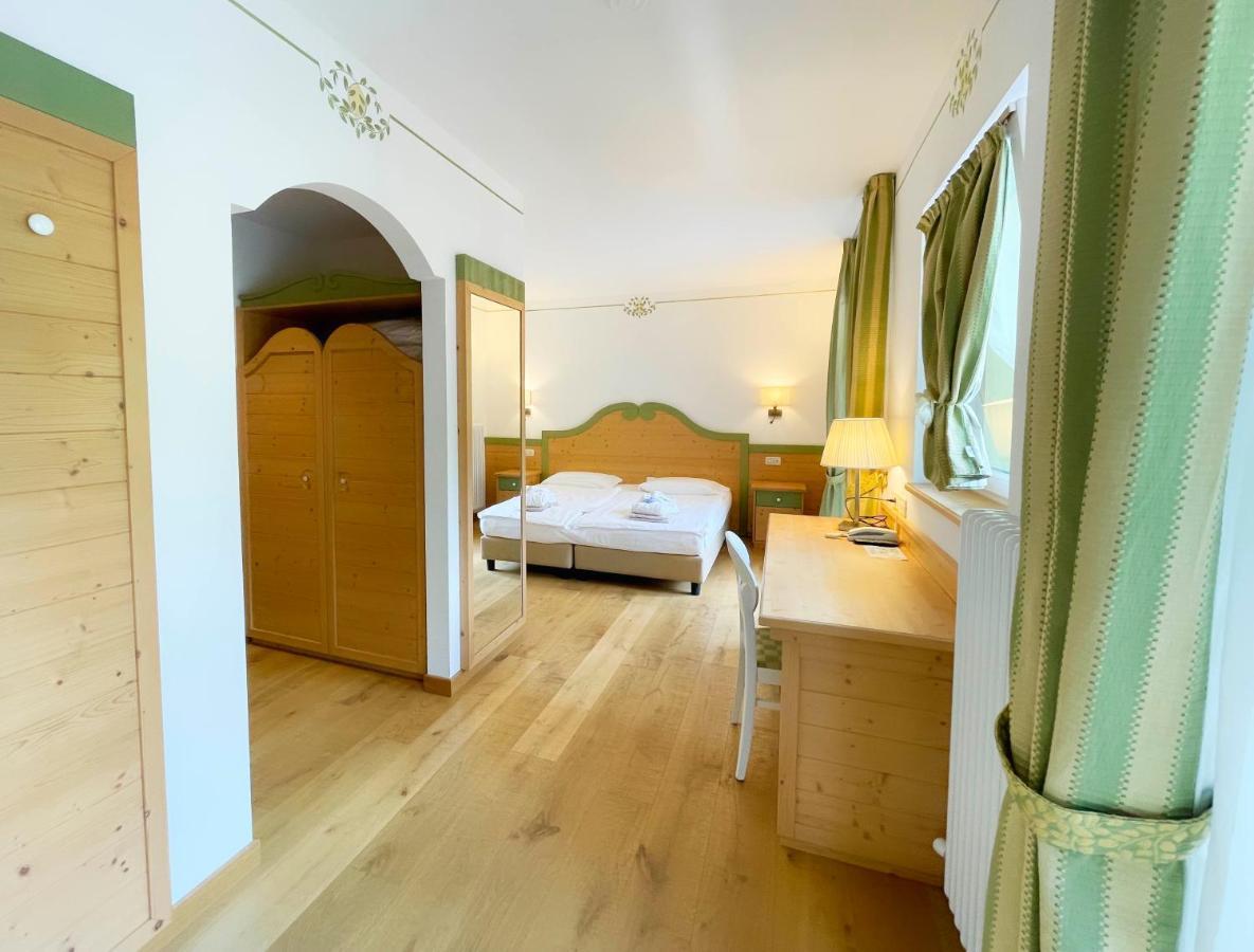 Superior Doppel- oder Zweibettzimmer mit Balkon (2 Erwachsene)