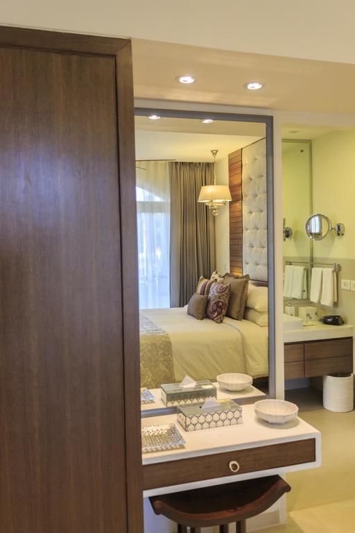 Riverside Room