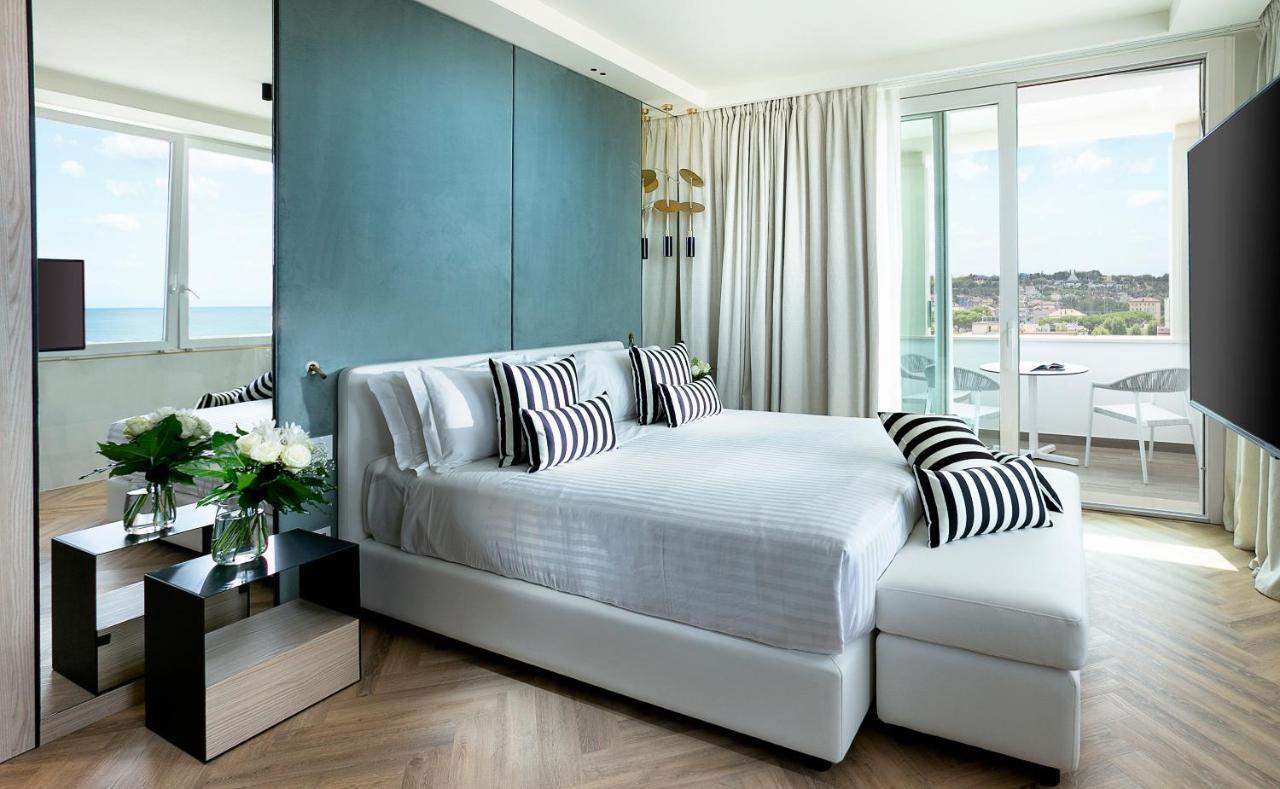 Suite Balcony,1138642252:JPEG