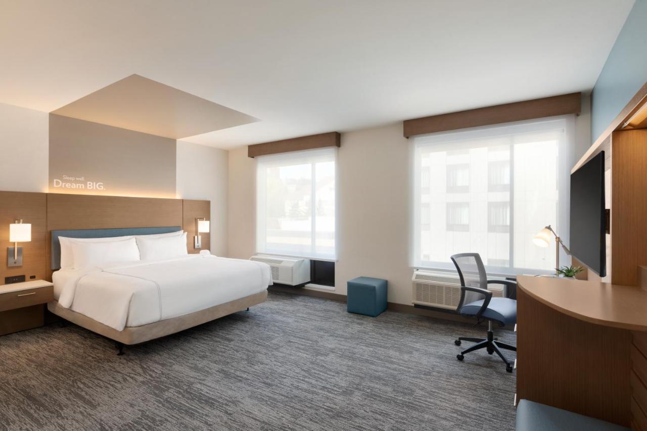King Room - Mobility Access/Hearing Accessible