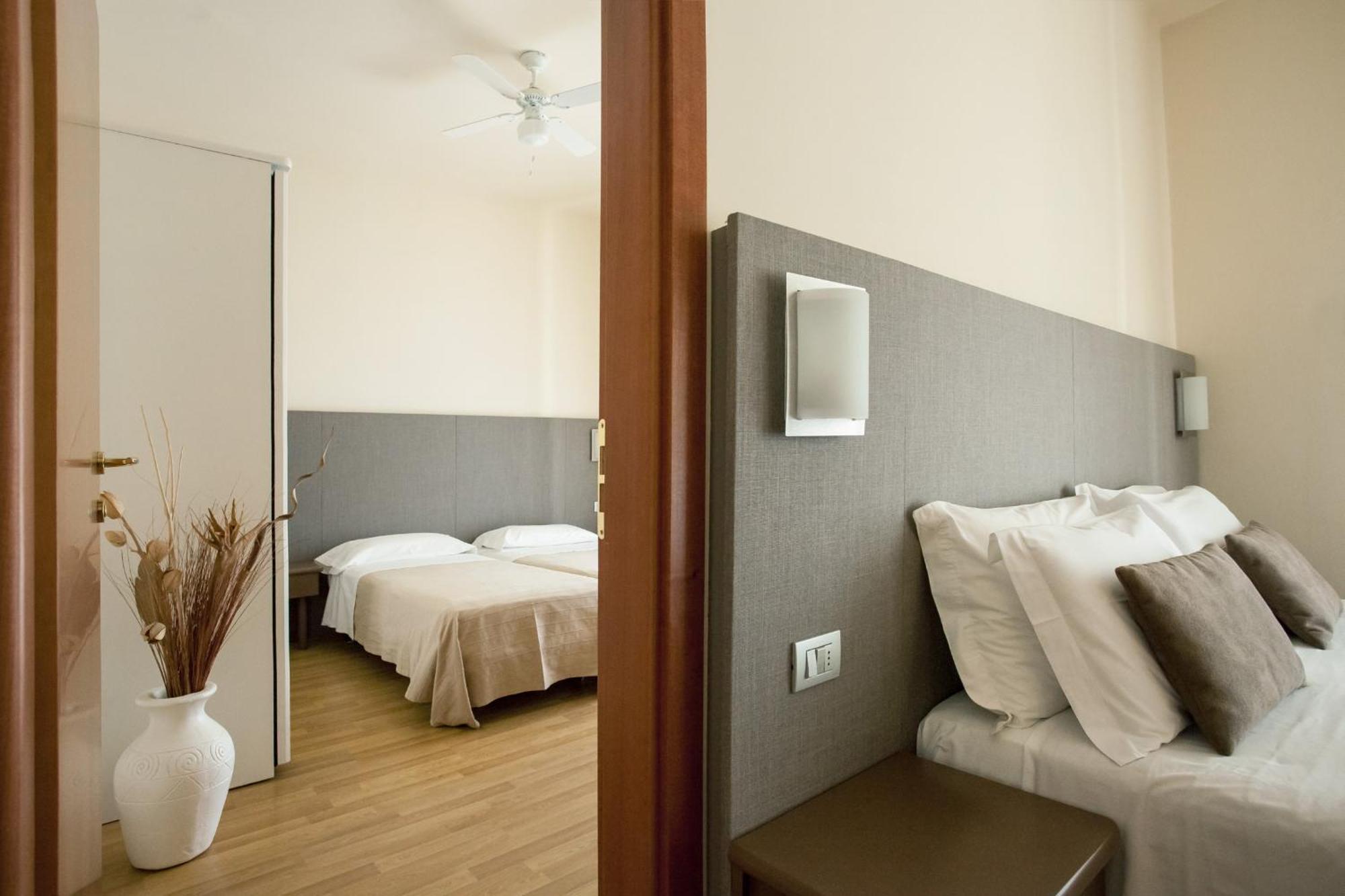 Doppel- oder Zweibettzimmer