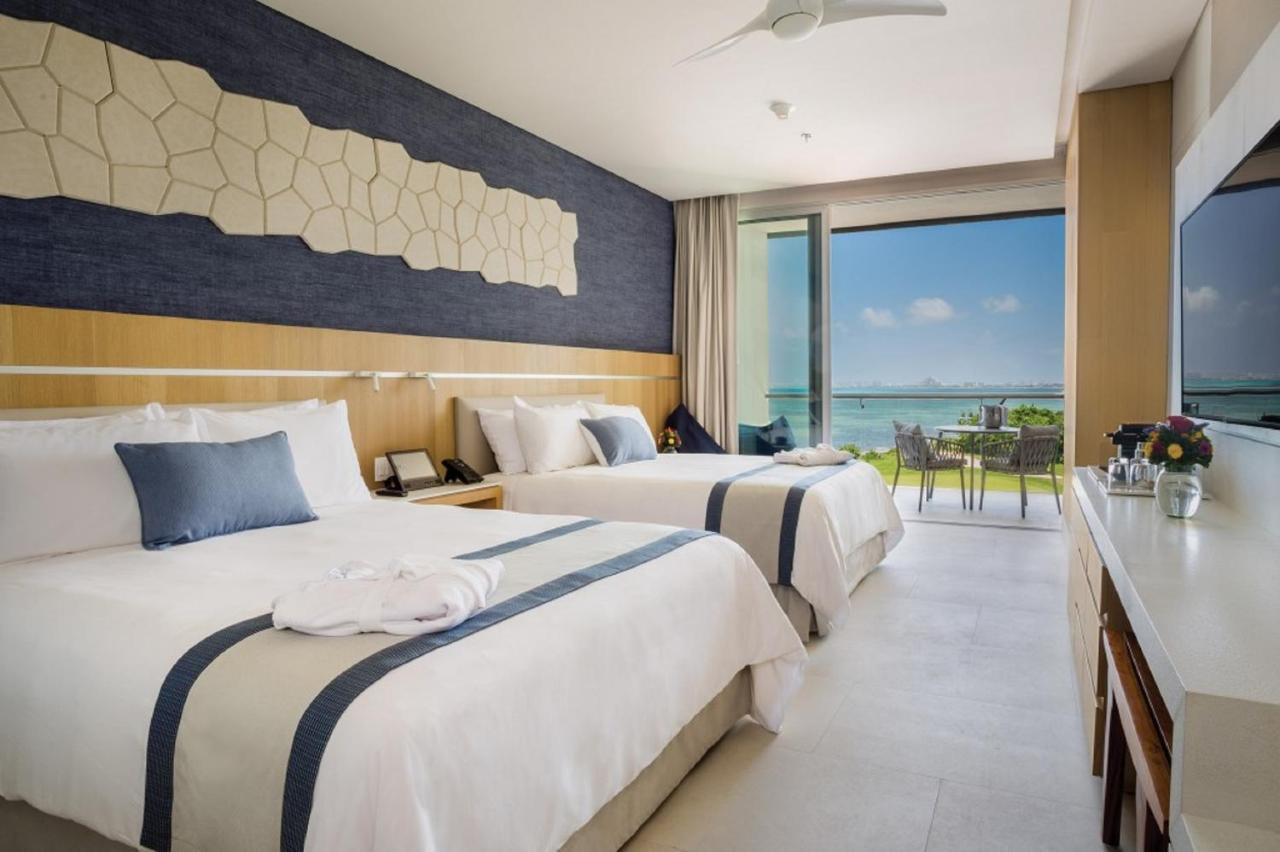 Deluxe Golf and Ocean View 2 Queens