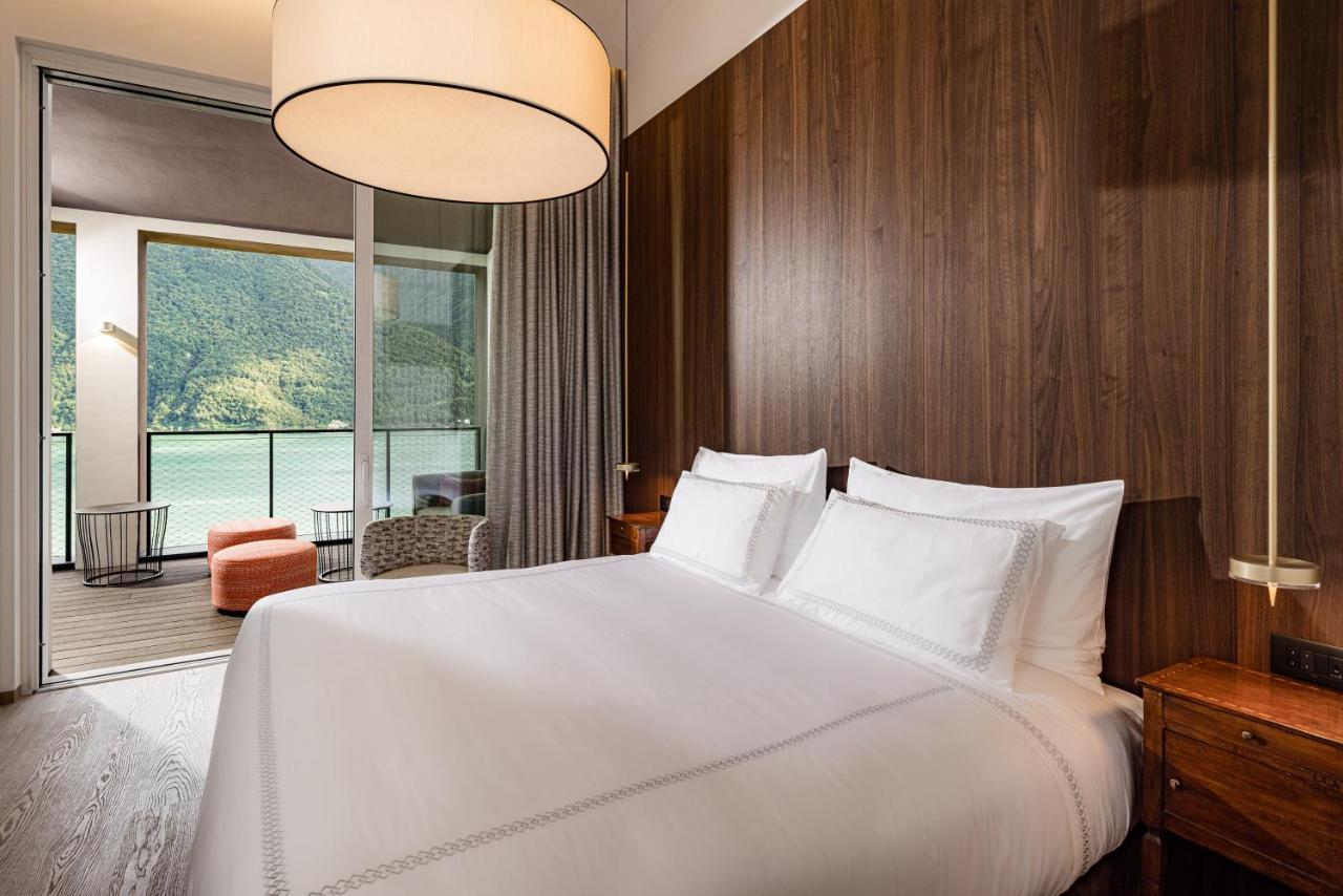 One-Bedroom Suite with Lake View
