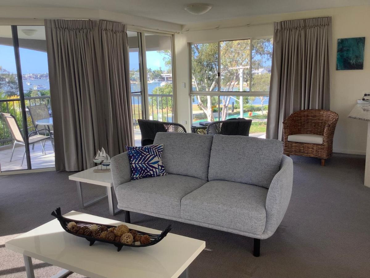 RIVA - 2 Bed 2 Bath Superior Apartment