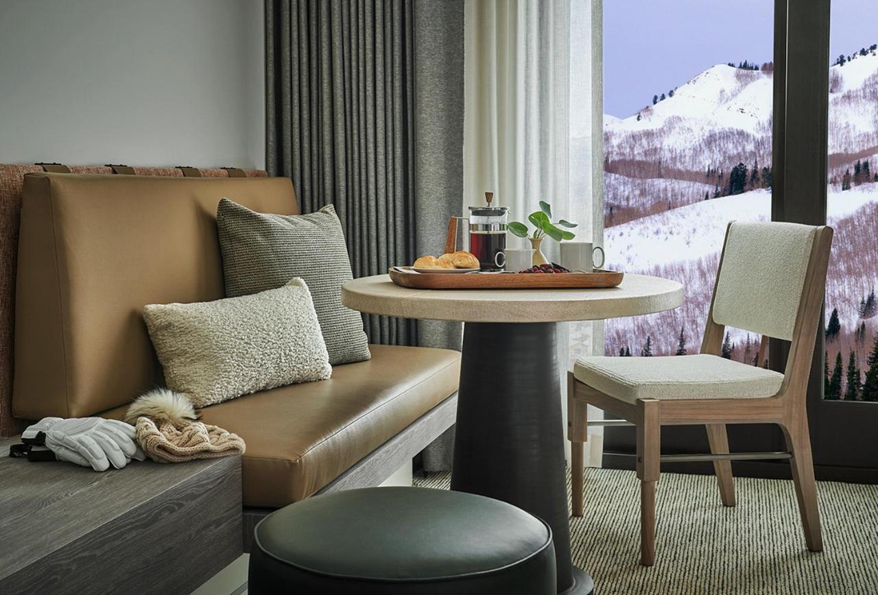 Peak View King Room