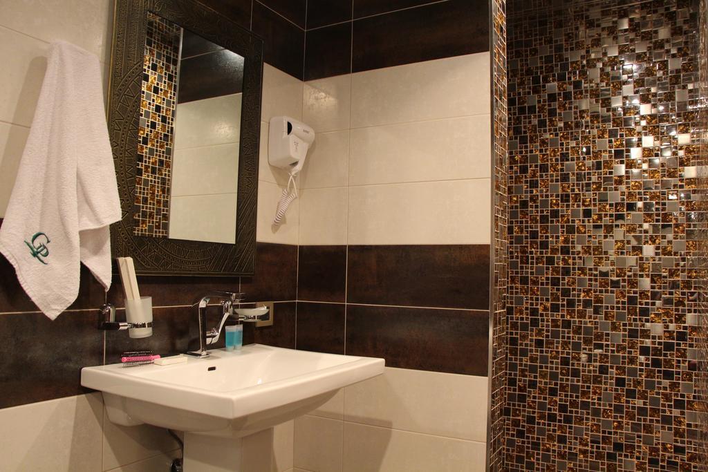Superior Suite Spa Bath,439667520:JPEG