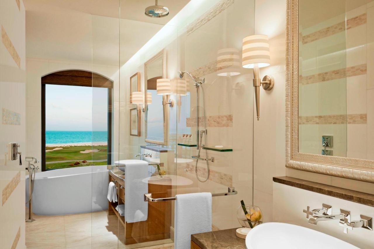Chambre Premium avec 2 Lits Queen-Size et Canapé-Lit - Vue sur Mer