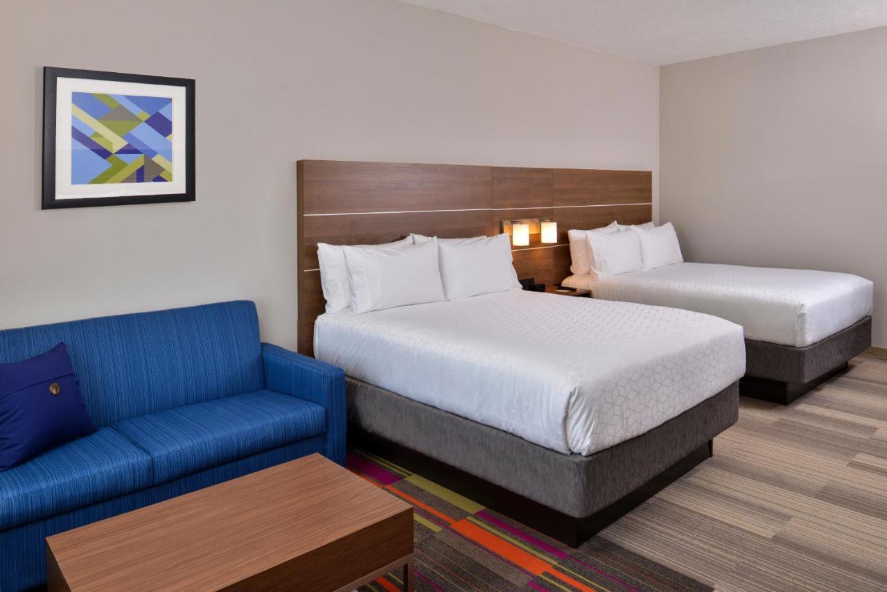 Suite with Two Queen Beds