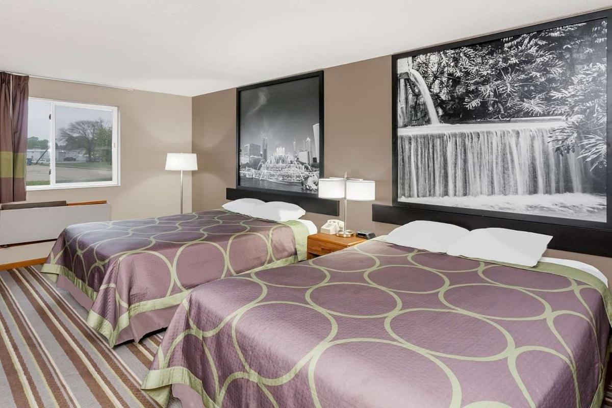 Queen Room with Two Queen Beds - Non-Smoking