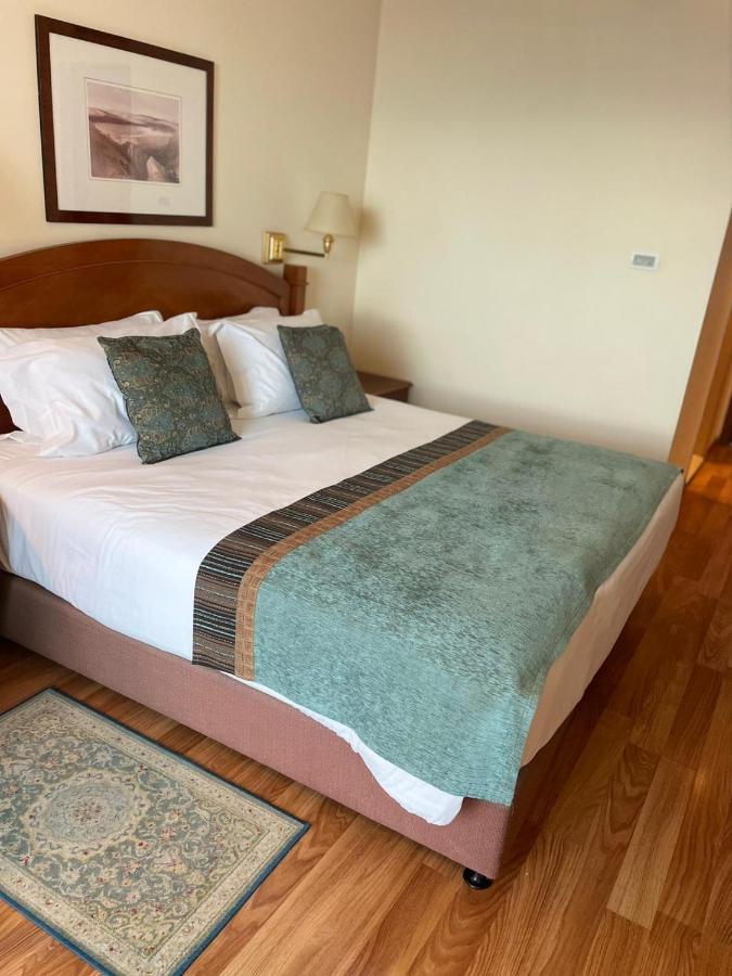 Standard Queen Room City View